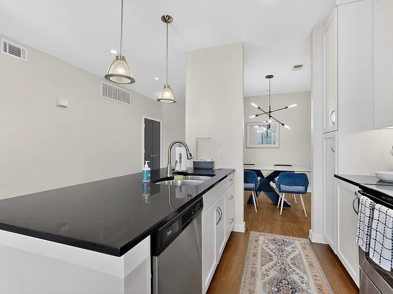 5609 Smu Blvd #306 — Photo 32