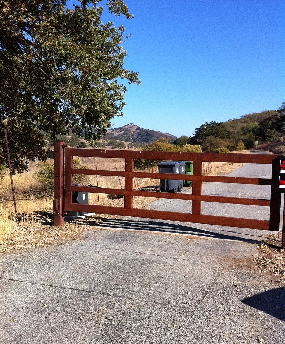 1 bed, 748 sqft, $2,700 — Photo 4