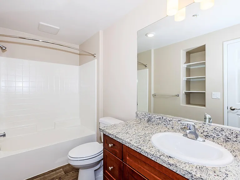 Sendero Gateway Apartment Homes — Photo 73