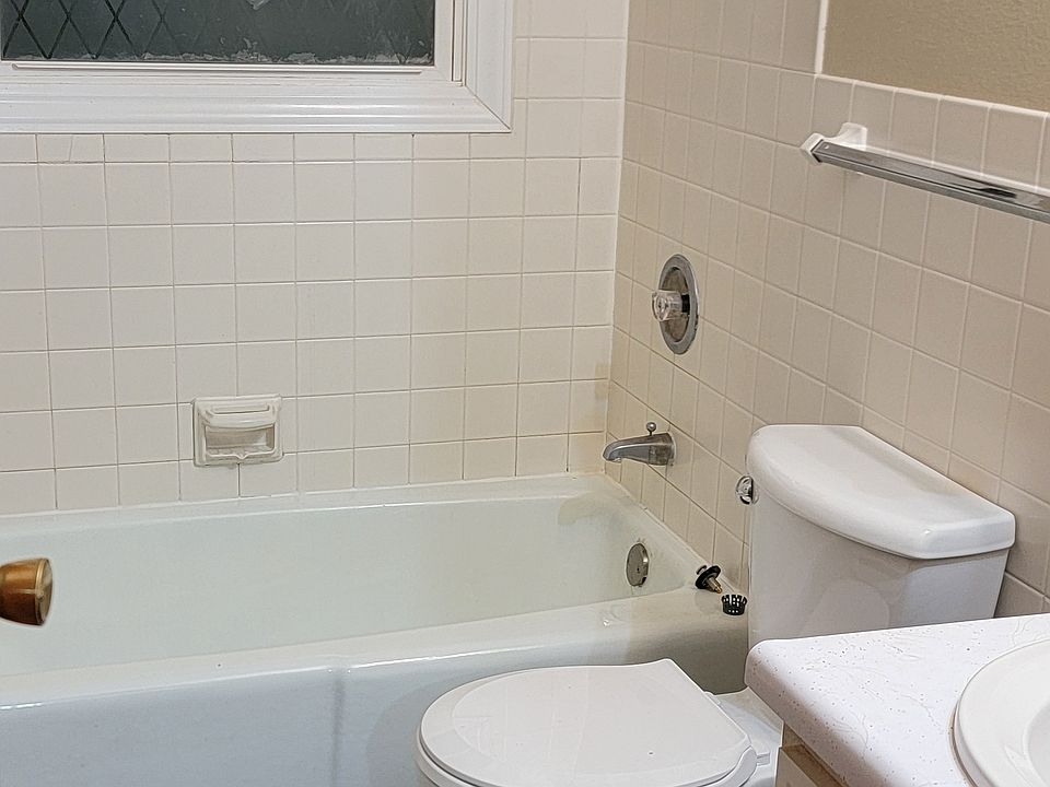 1st image of 3374 Stein Blvd