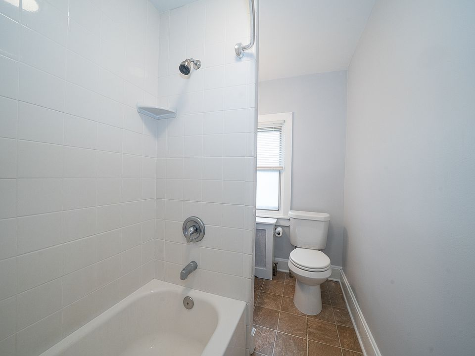 1st image of 124 Garrett Ave