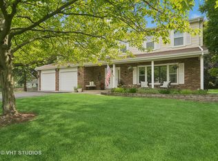 101 Tudor Dr, Barrington, IL 60010