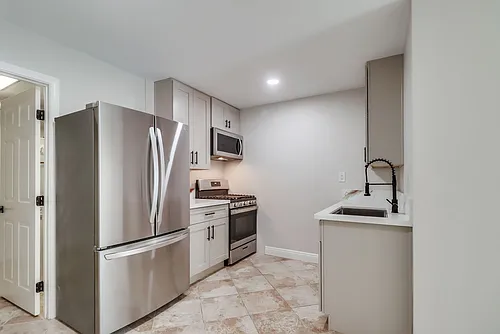 4138 Lois St #B Photo 1