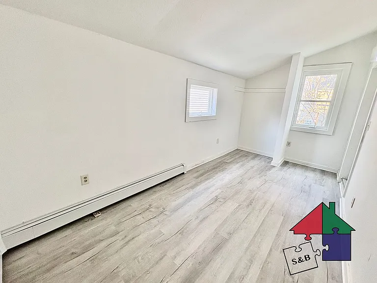 94 Malletts Bay Ave — Photo 28