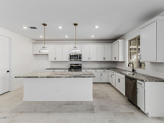 4th image of 776 W Sparrow Drive