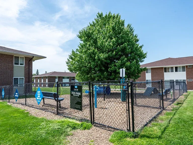 Creek Hill Apartment Homes — Photo 18