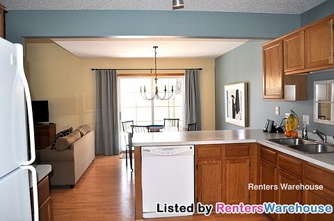 4th image of 2313 Williams Dr