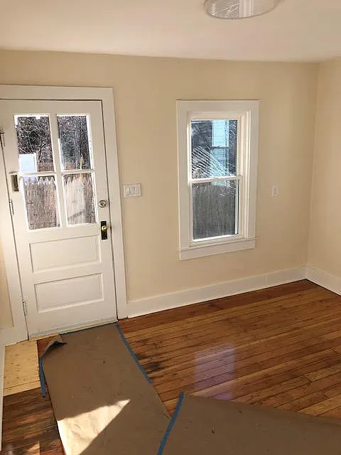 1 bed, 900 sqft, $1,295 — Photo 4