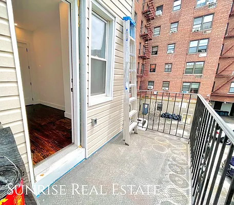 Rented by Sunrise Real Estate | media 14