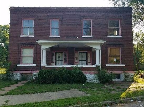 1st image of 1009 Summit Ave