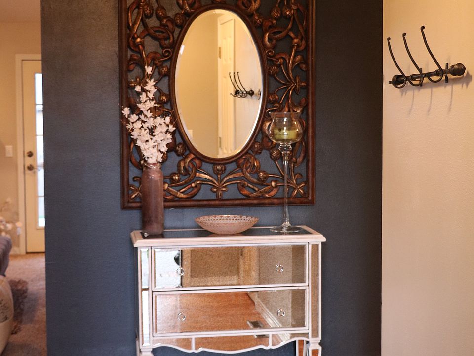 2nd image of 700 Leland Ave