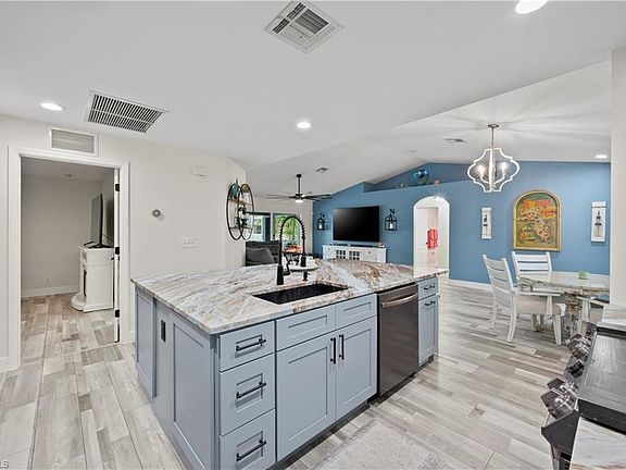 5th image of 1626 NE 36th LN