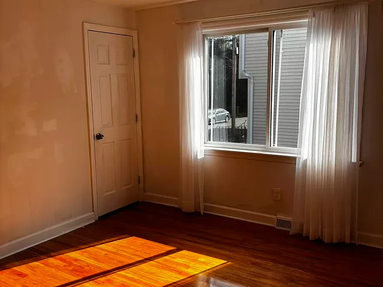 31 Manila Ave #1 — Photo 12