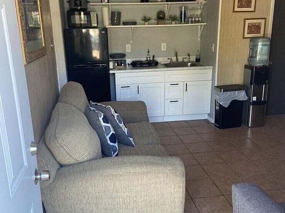 2nd image of 10008 Acer Ave #A