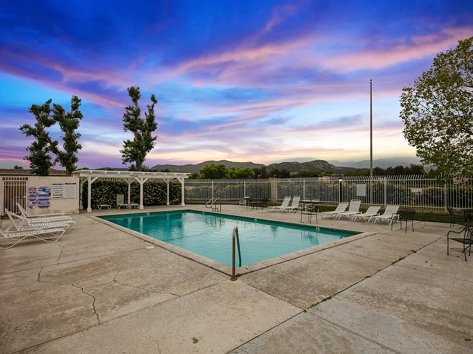 27612 Nugget Dr #5