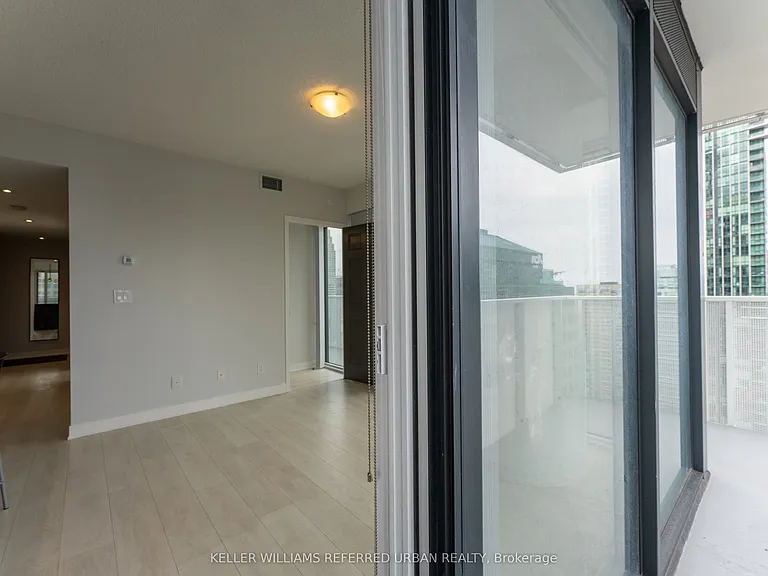 88 Harbour St #3207 — Photo 11
