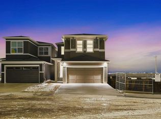 48 W Herron Way NE, Calgary, AB T3P 1Y8