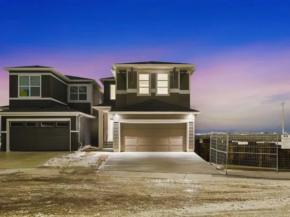 48 W Herron Way NE, Calgary, AB T3P 1Y8