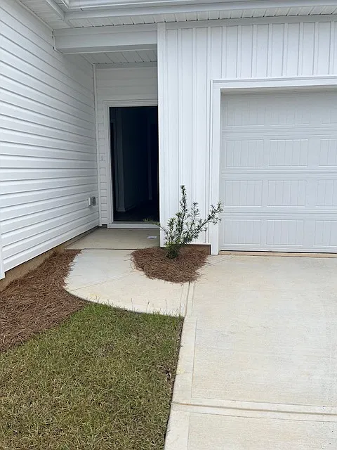 5 bed, 2016 sqft, $2,300 — Photo 4