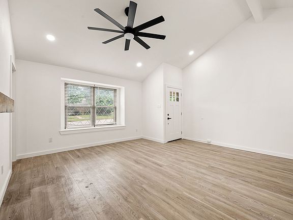 3rd image of 802 Rock Creek Dr