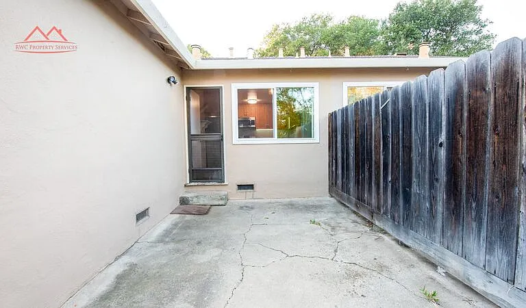 868 Miller Ave — Photo 15