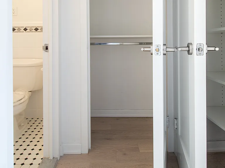 4 Park Ave #22B — Photo 7