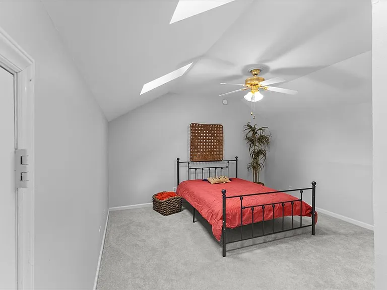 2672 Hitchcock Dr — Photo 24