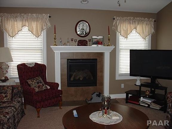 2nd image of 1405 Willow Gln