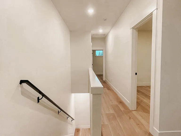 22039 SE Ash St — Photo 8