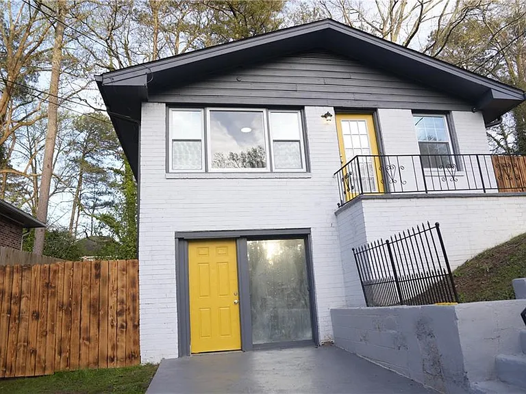 1336 Willow Trl SW — Photo 1