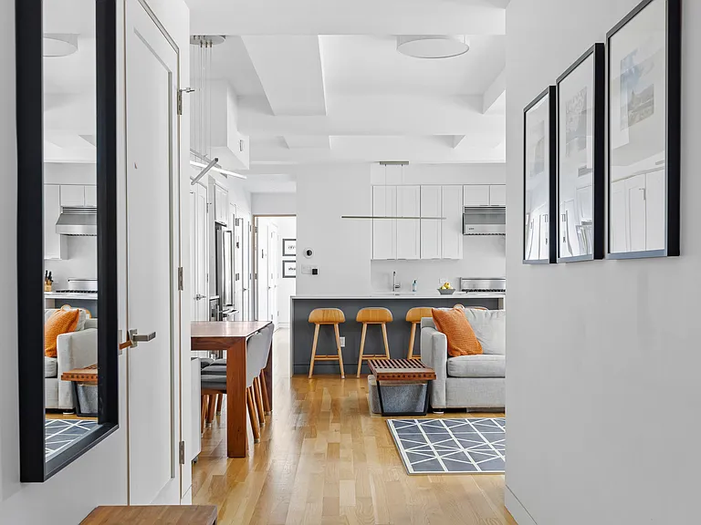 240 W 98th St #8D — Photo 6