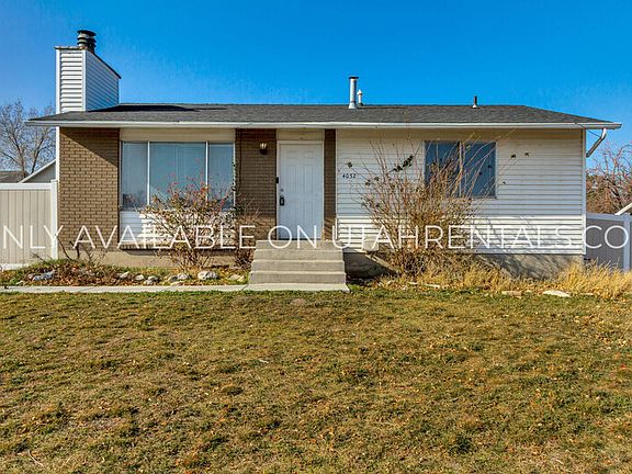 3rd image of 4032 S Castle View Dr