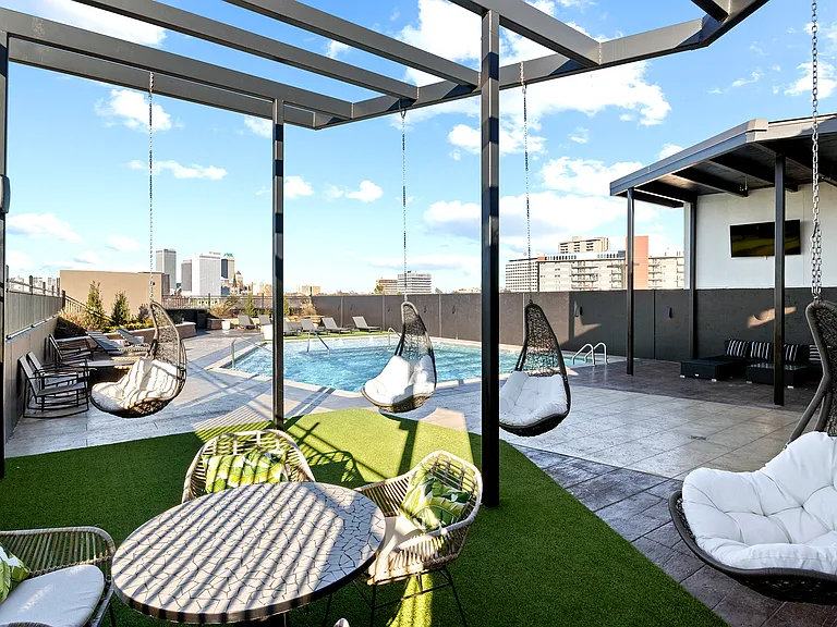 The Cosmopolitan Apartments — Photo 46