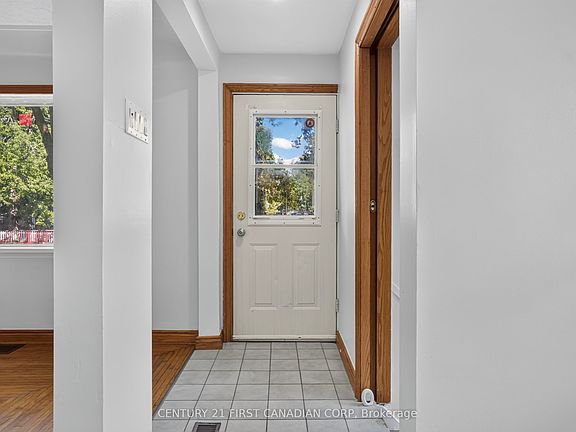 3rd image of 244 Edinburgh St
