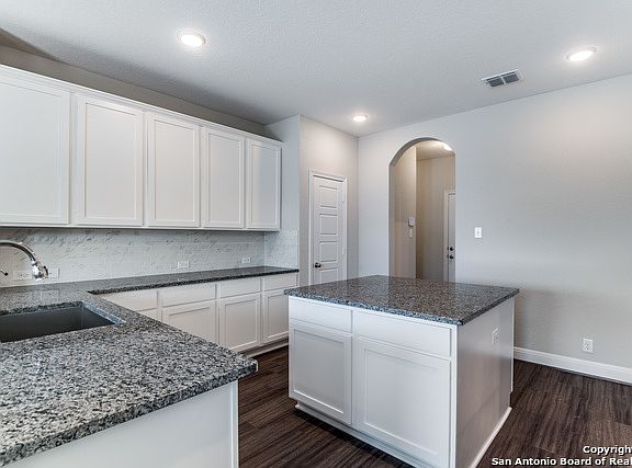 3rd image of 720 Fisher Dr