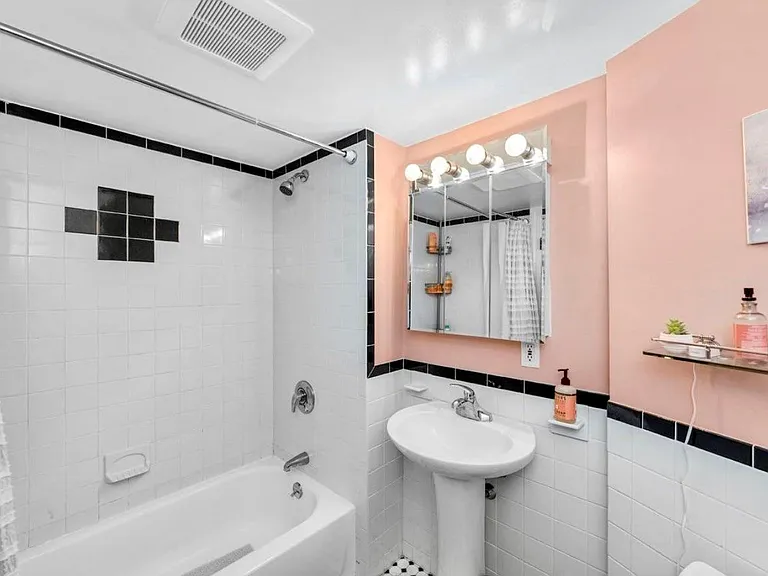 21 Chauncy St #3B — Photo 8