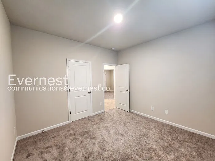 118 Culver St — Photo 11
