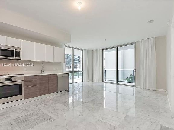 4th image of 1010 SW 2nd Ave #603