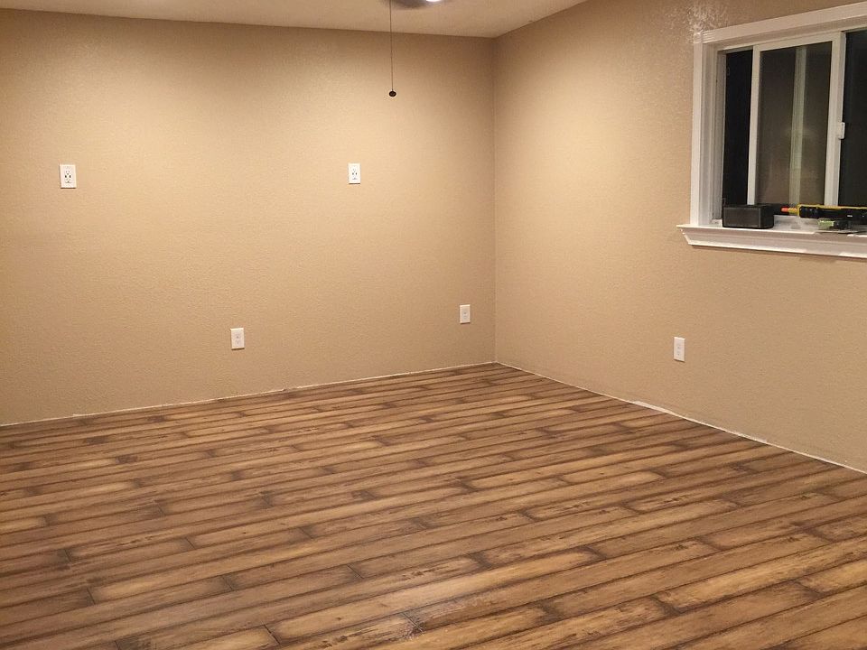 1st image of 3020 W Euclid Ave