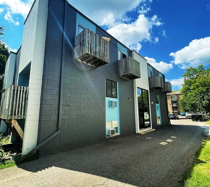526 Linden St