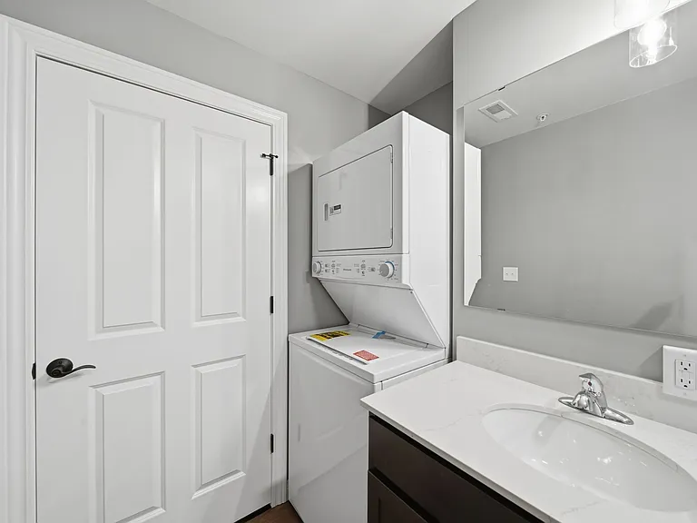 115 S Main St — Photo 10