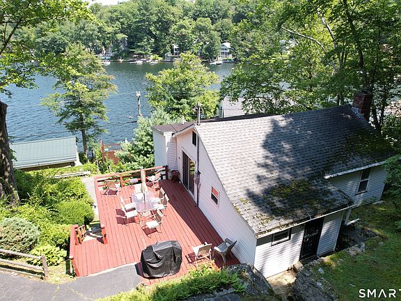 3rd image of 837 East Wakefield Boulevard