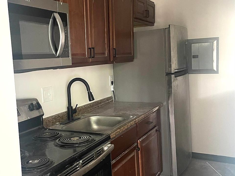 1st image of 6115 Plymouth Ave #B1