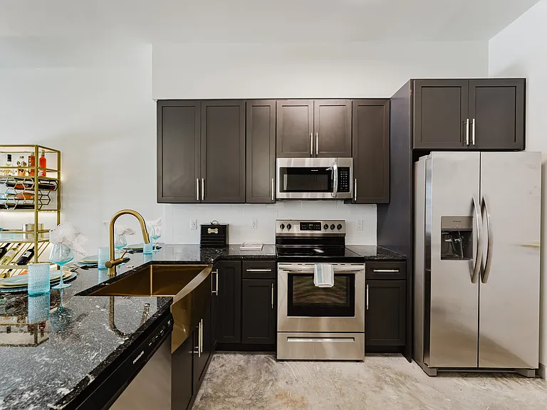 Koosh Living at Griffin — Photo 28