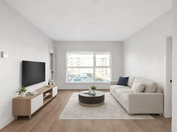 2469 Gateway Rd #408, Langford, BC V9B 6R7