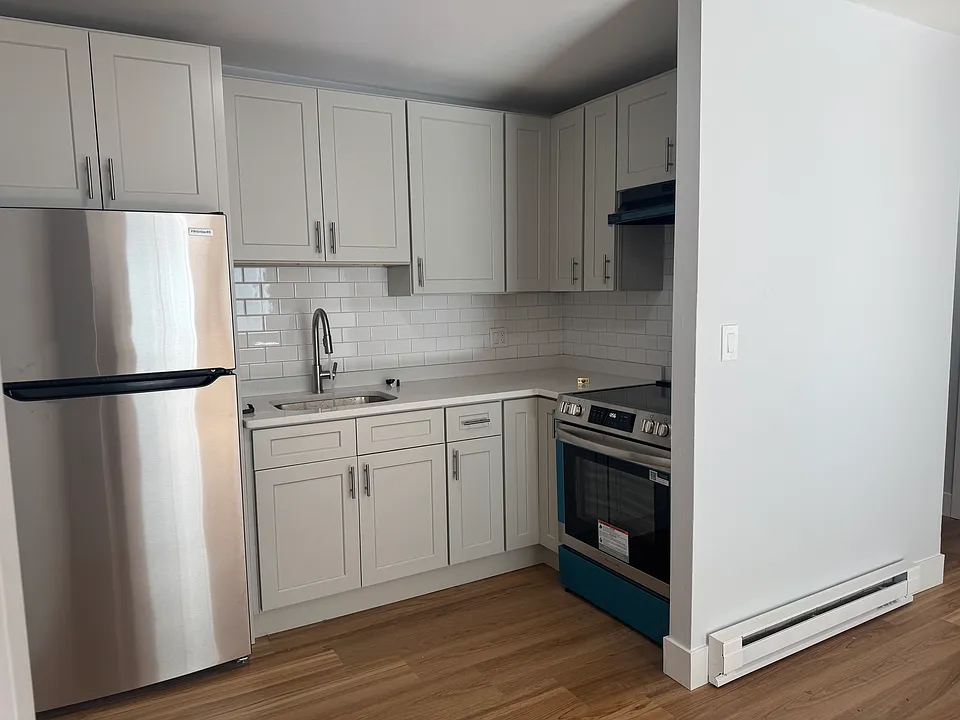 79 Arlington St #20