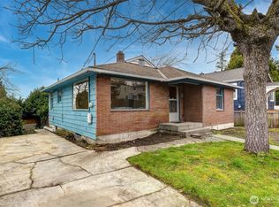 7115 44th Ave SW, Seattle, WA 98136