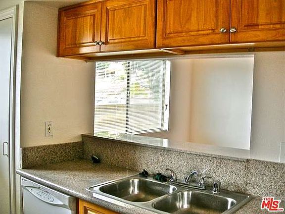 5th image of 5326 Huntington Dr S