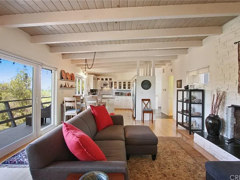 5205 Calatrana Dr — Photo 4