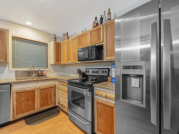2nd image of 410 Audrey St